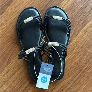 Universal Thread sandals
